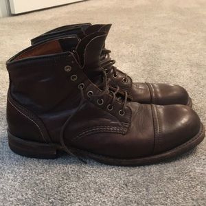 Frye cap toe boots size 10 brown leather